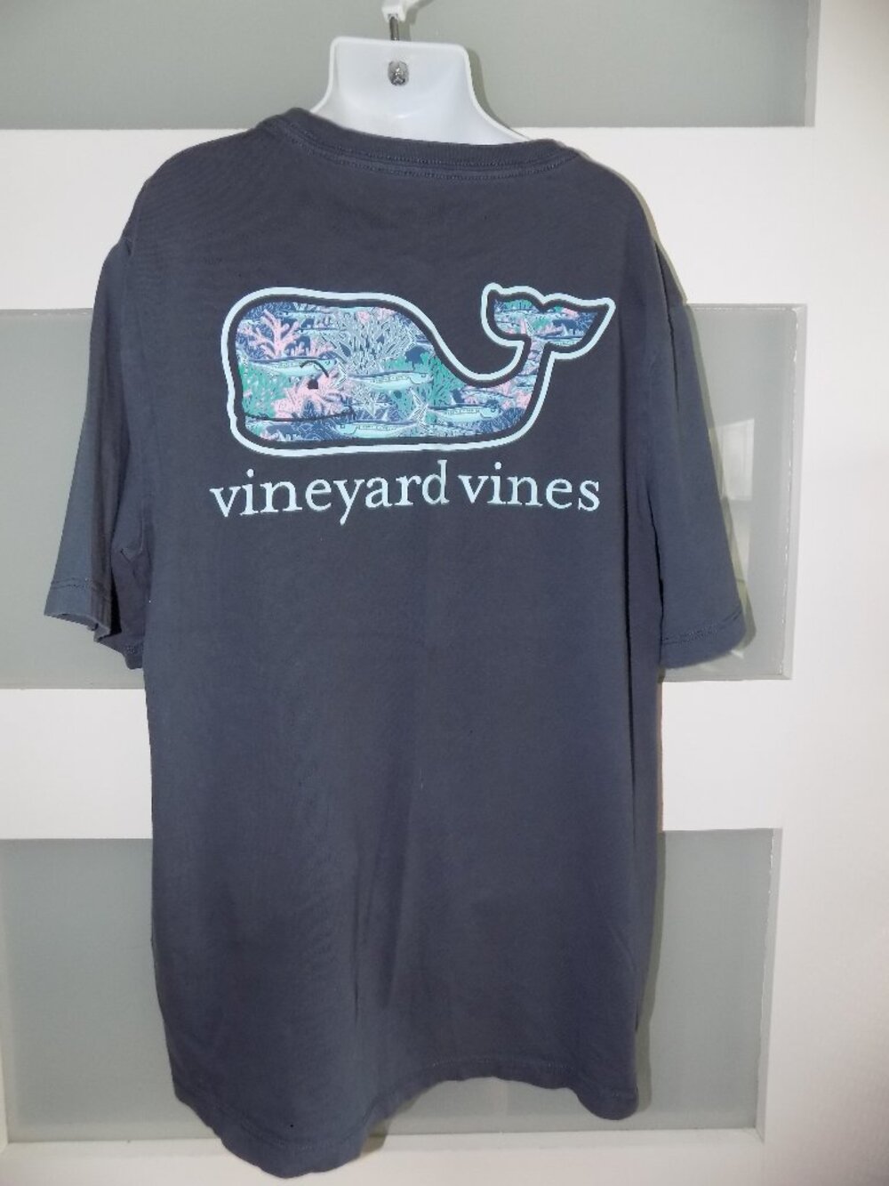Vineyard Vines Blue Whale W/Fish & Coral SS Shirt Boy's Size L (16)